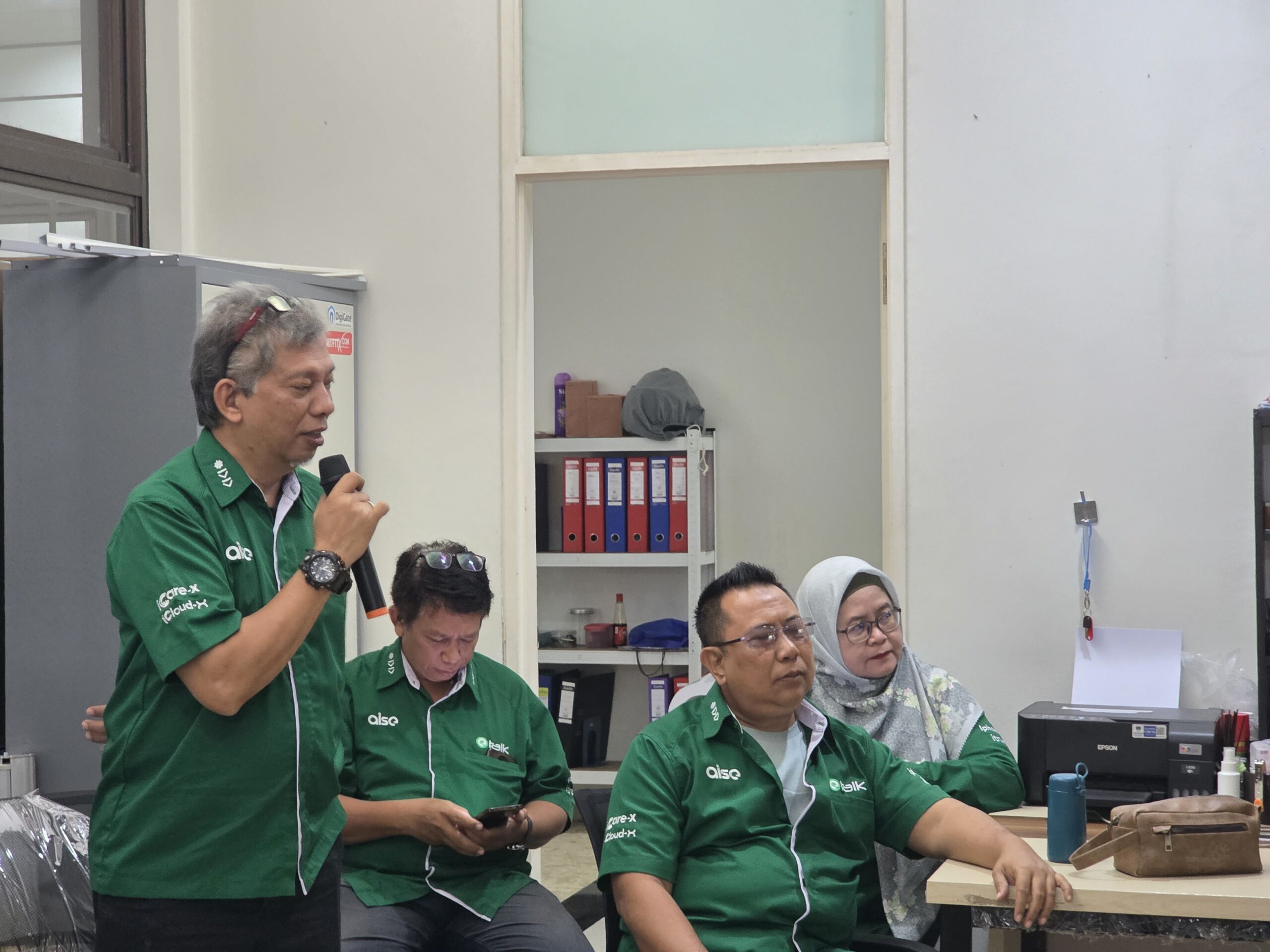 Presiden Direktur Indonesia Net